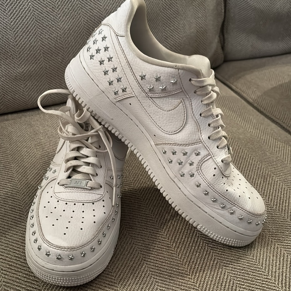 Nike Women's Air Force 1 Low '07 XX White Studded Sneakers Size 11 Leather Stars